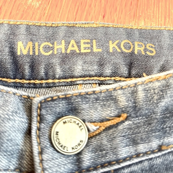 💜Michael Kors EUC Faded Light Blue Jeans Size 8 - Picture 7 of 10
